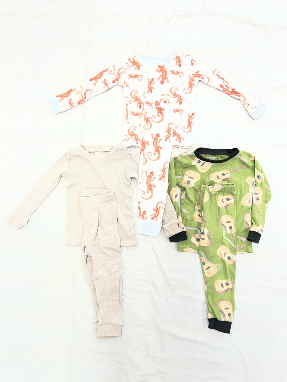 2T Pajama Set - Orange Gecko, Beige Ribbed, Green Guitar Prints